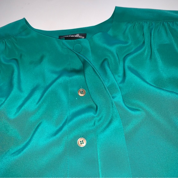 v i n t a g e :: Gorgeous Turquoise Pleated Satin Blouse - Picture 10 of 12